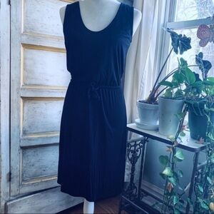 CUPCAKES & CASHMERE Black Tie Waist Tank Dress